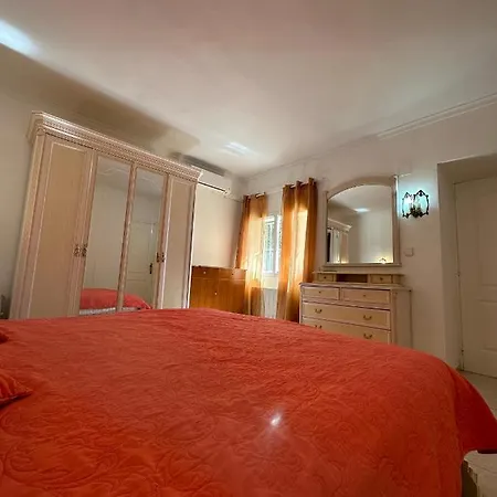 En La Con El Territorio Común En Apartamento *