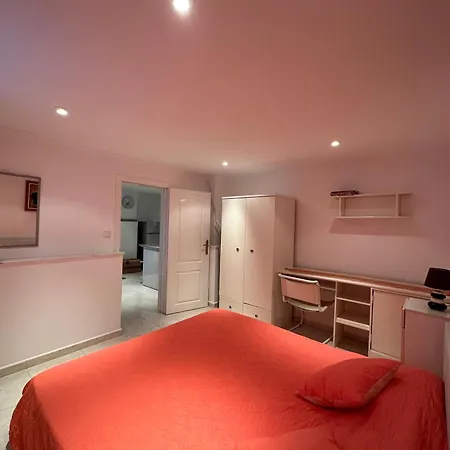 Apartamento En La Con El Territorio Común En *